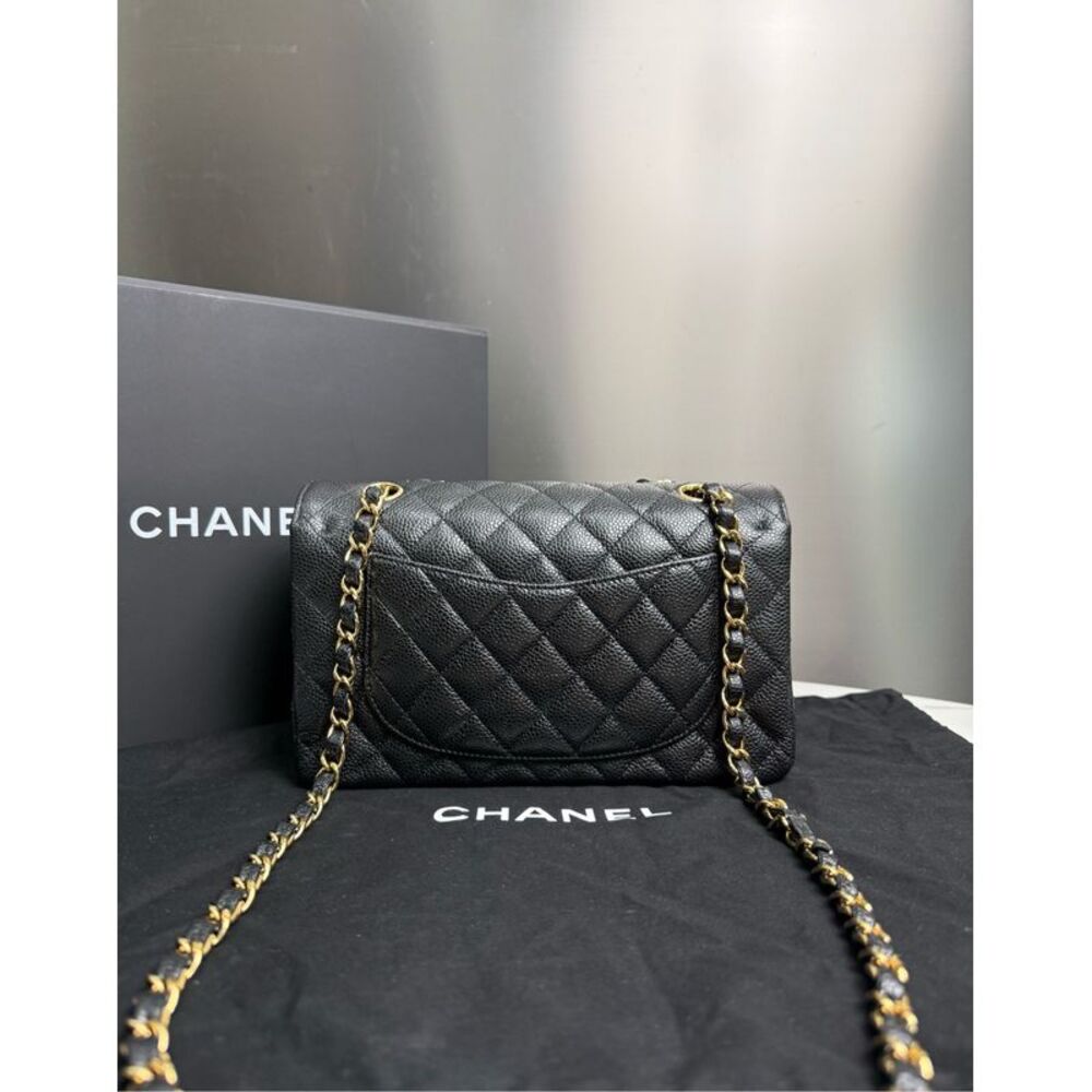 Chanel Women Pre-Loved Bag Brand New Condition - Picture 3 of 4